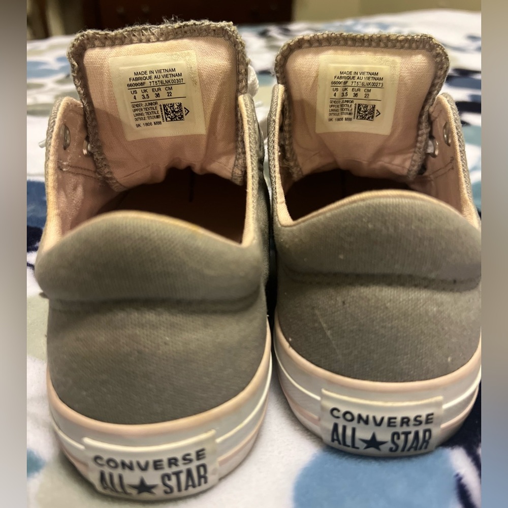Converse All Star Junior Grey Size 4 Worn Twice - Picture 2 of 6